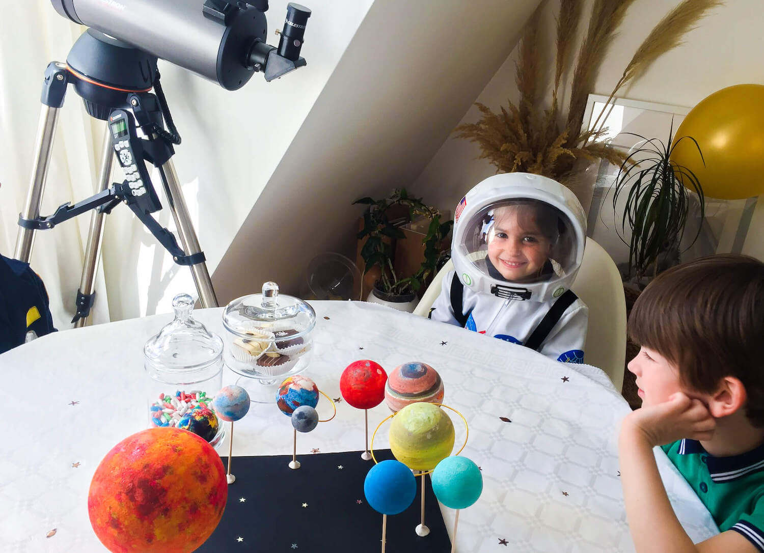 Animation anniversaire enfant thème espace Paris