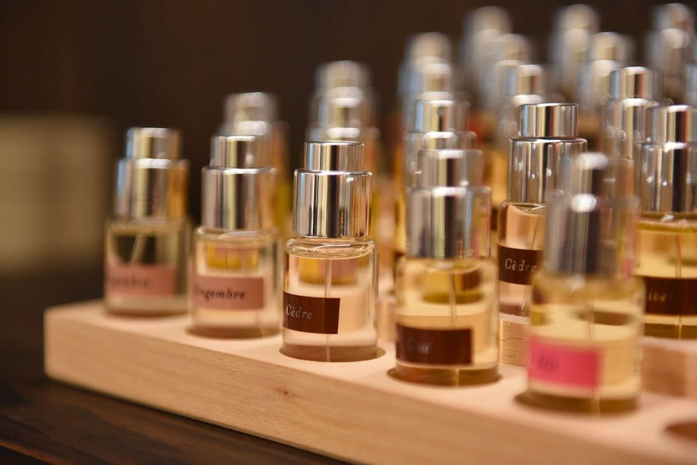 Atelier création de parfum sur mesure au bureau à Paris