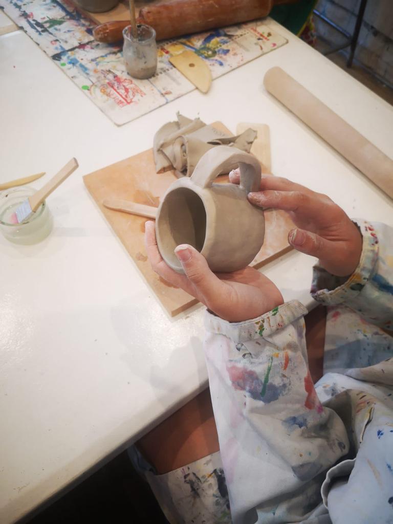 Atelier poterie pour anniversaire enfant à Paris