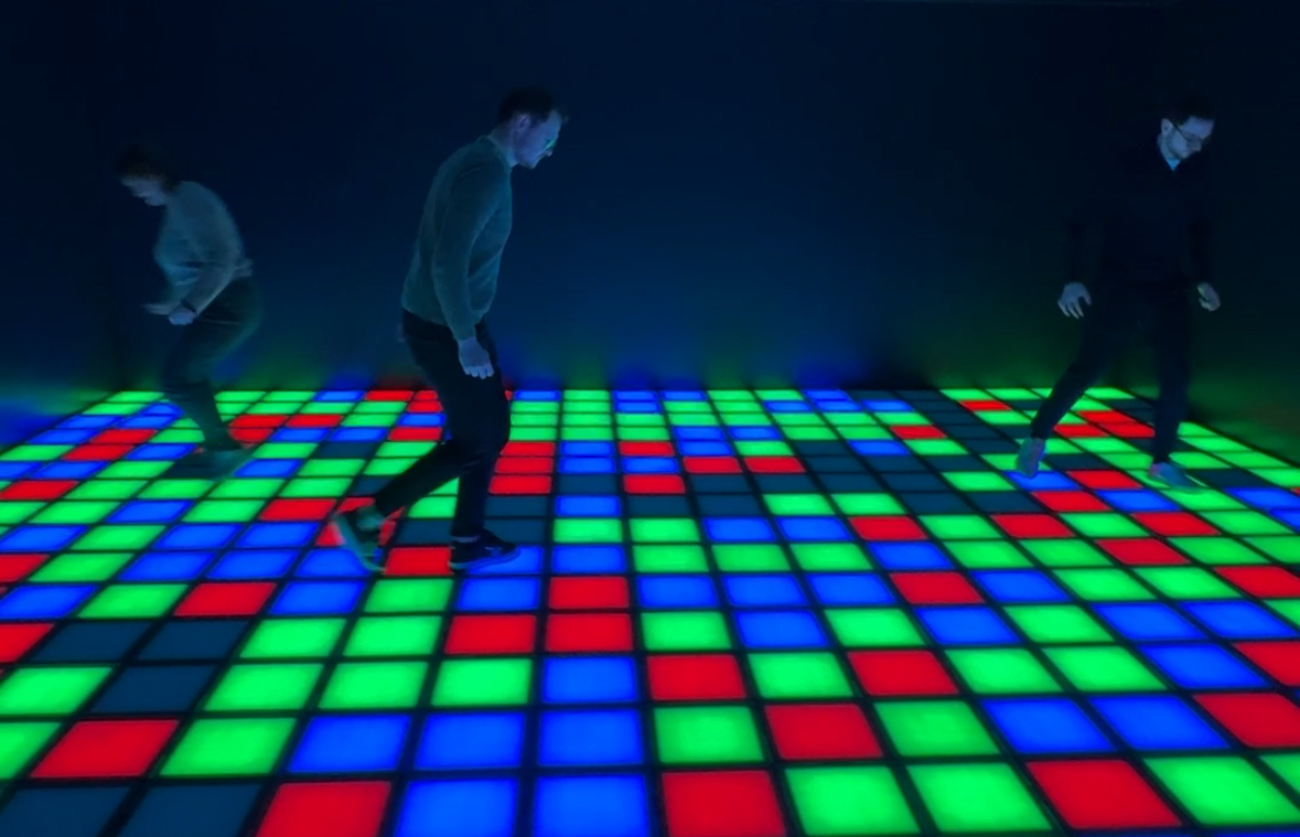 Sortie entre amis Paris - Sol interactif Grid