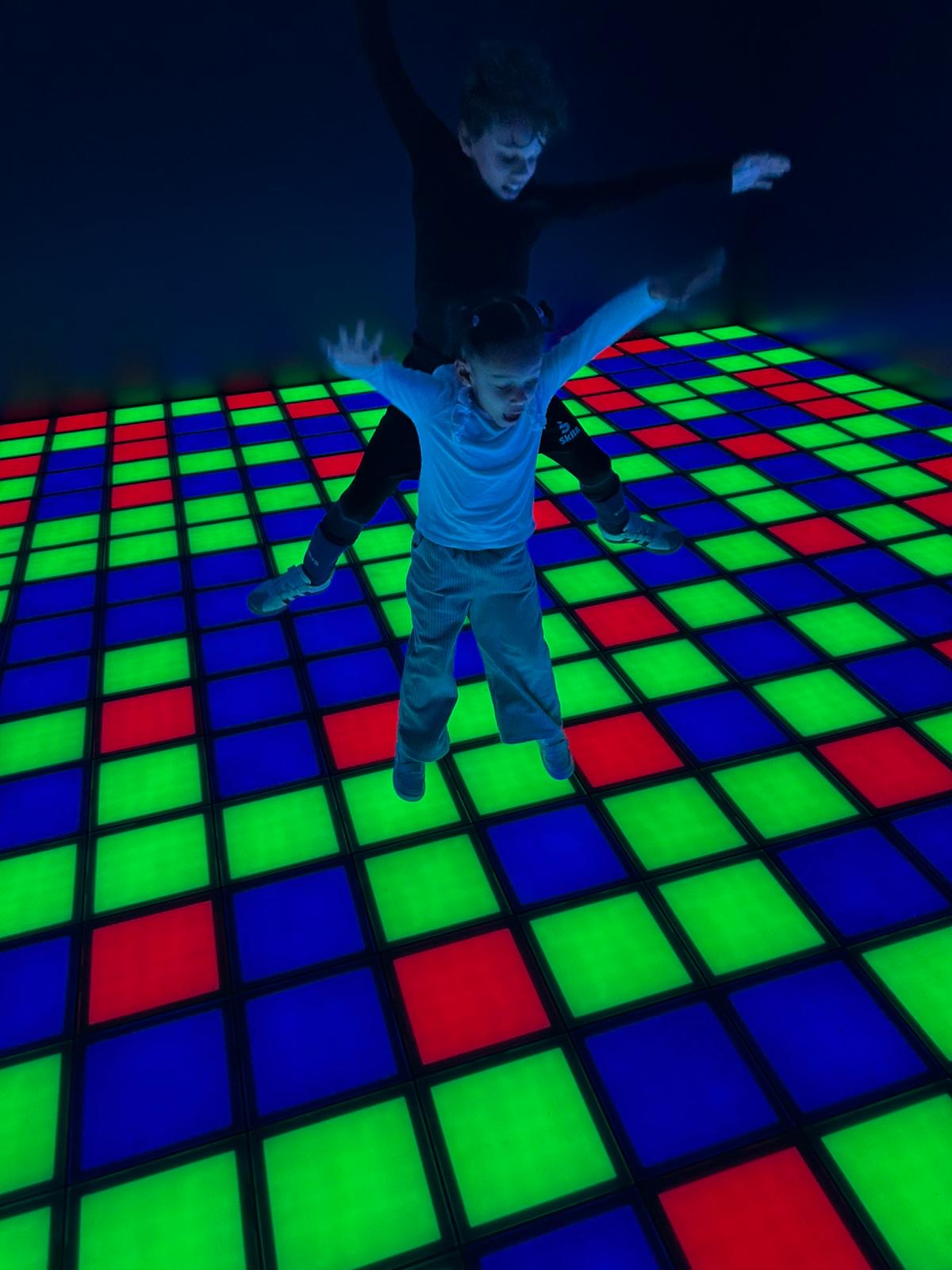 Anniversaire enfant sportif Paris sol interactif